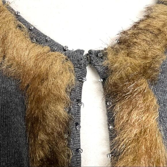 đ Chicos grey cardigan with faux fur/âbeadedâtrimâSzâ2â(âMed) - Picture 3 of 7